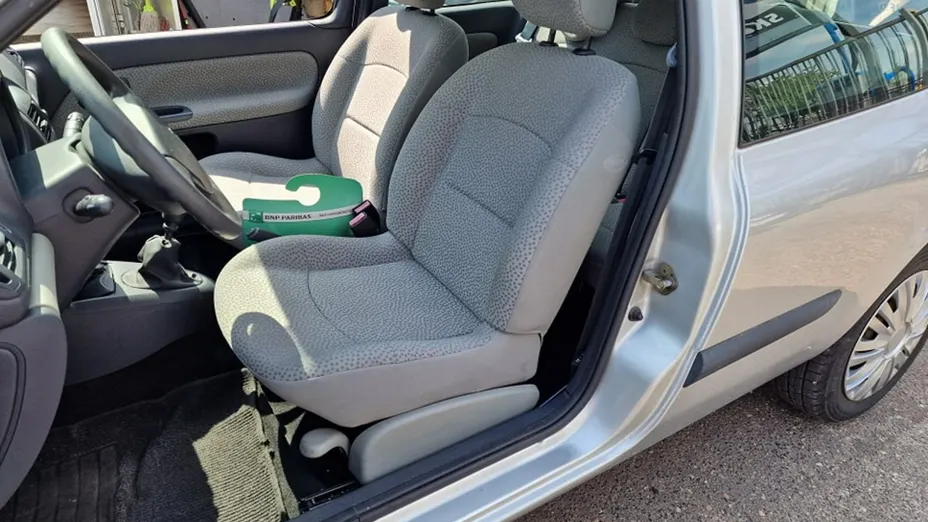 RENAULT Clio -