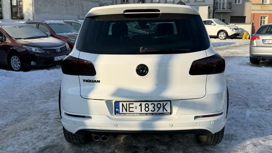 VOLKSWAGEN Tiguan -