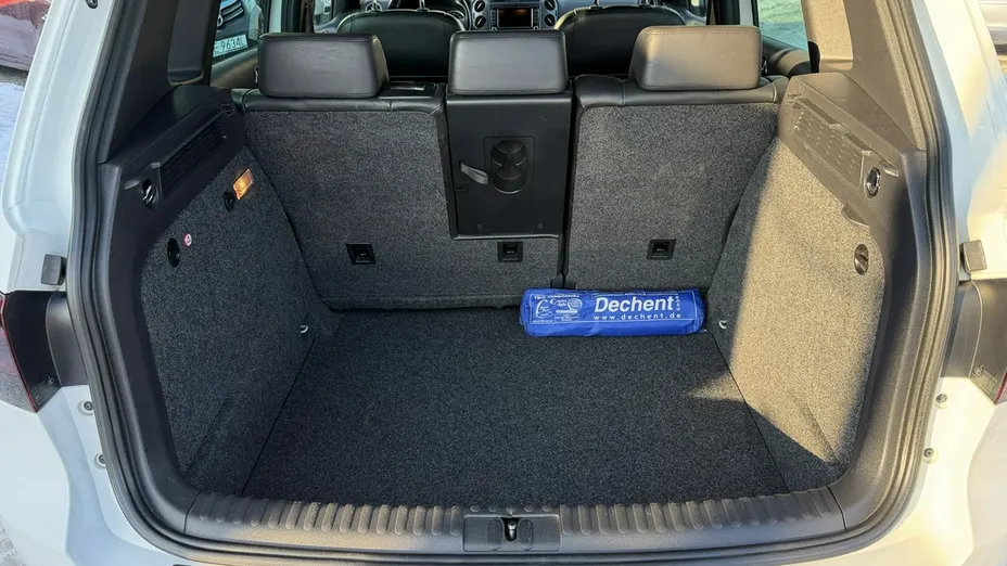 VOLKSWAGEN Tiguan -