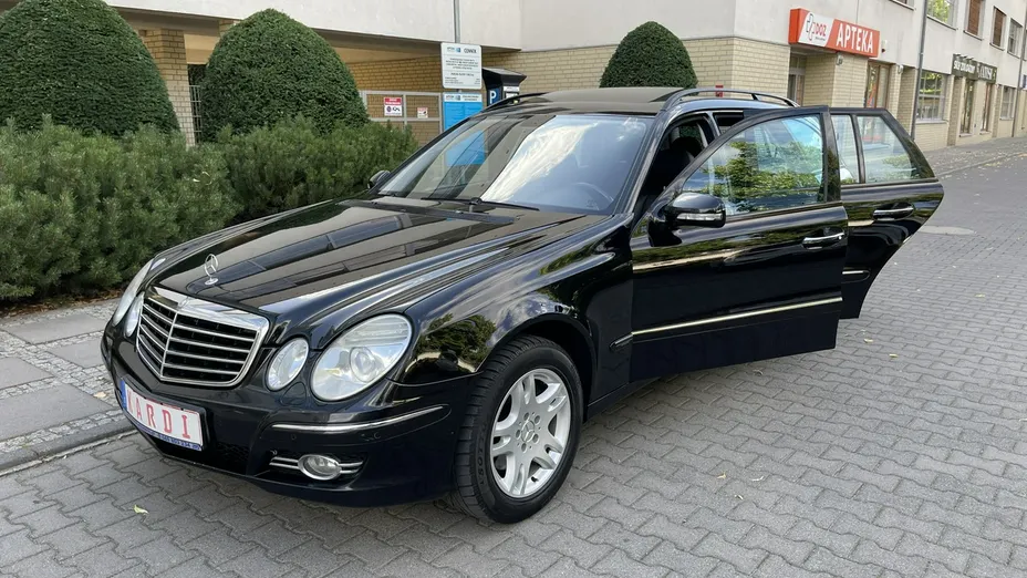 MERCEDES-BENZ E Klasa -