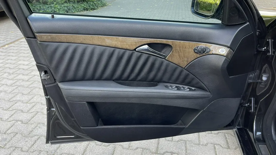 MERCEDES-BENZ E Klasa -