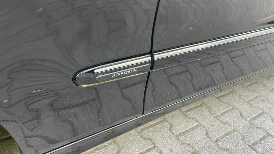 MERCEDES-BENZ E Klasa -