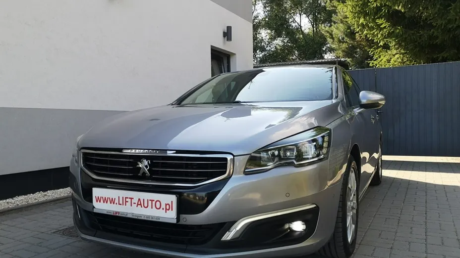 PEUGEOT 508 -