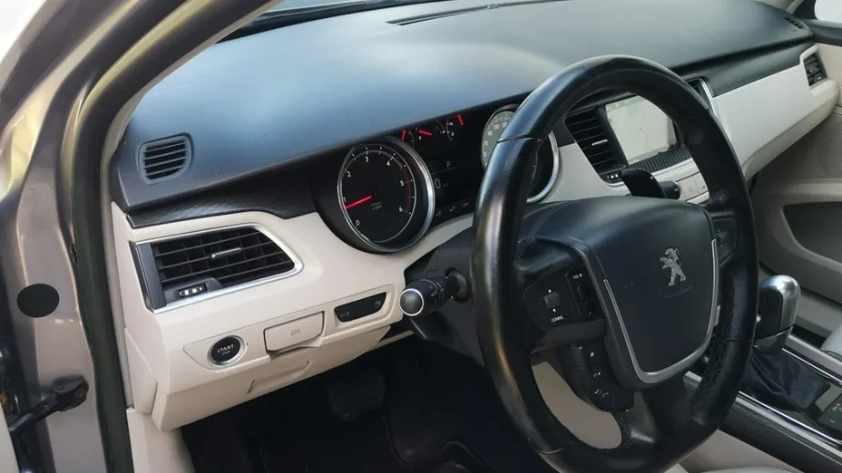 PEUGEOT 508 -