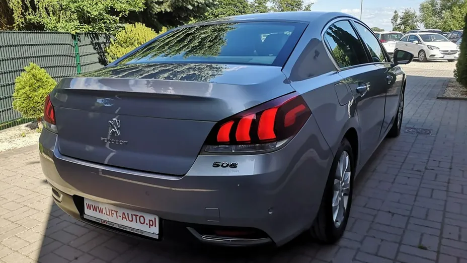 PEUGEOT 508 -