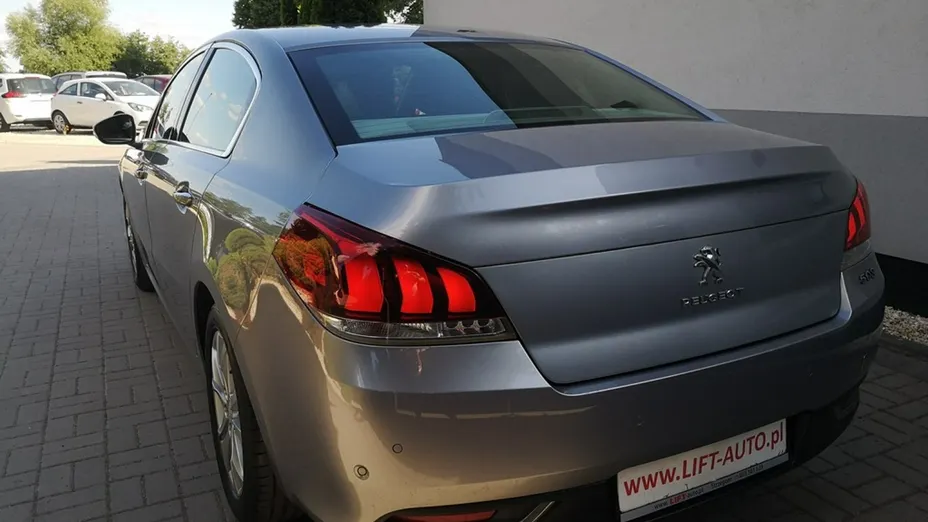 PEUGEOT 508 -