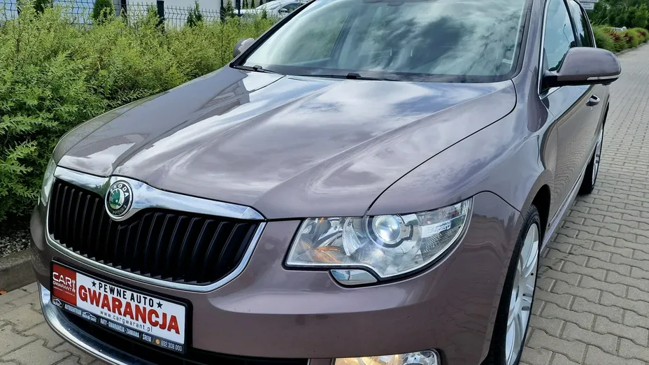SKODA Superb -