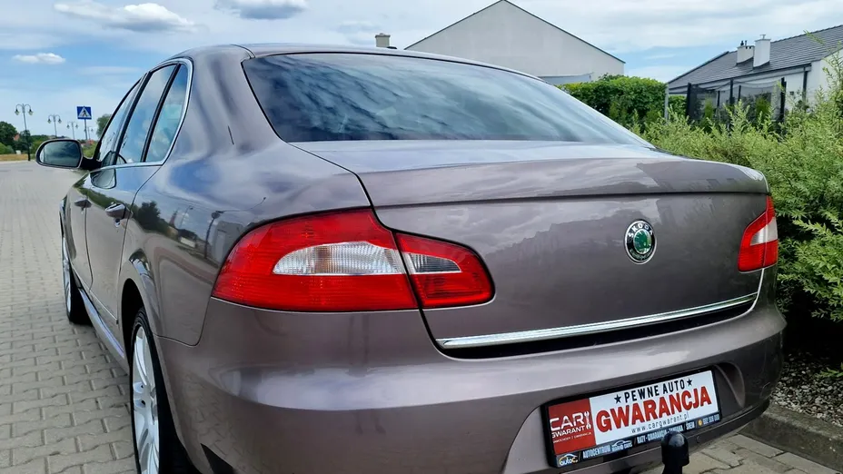 SKODA Superb -