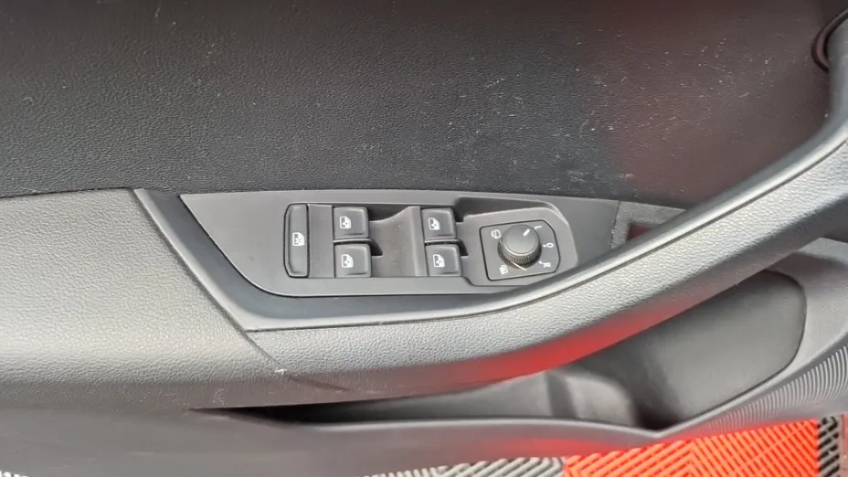 SKODA Karoq -