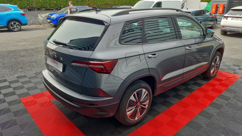 SKODA Karoq -