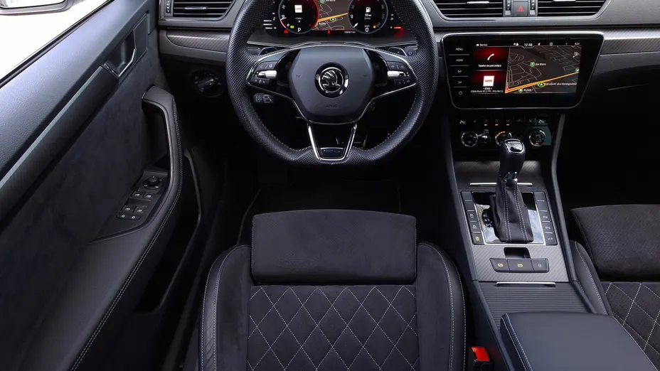 SKODA Superb Superb 2.0 TDI SCR Sportline DSG