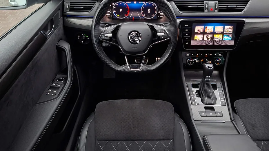 SKODA Superb Superb 2.0 TDI SCR Sportline DSG