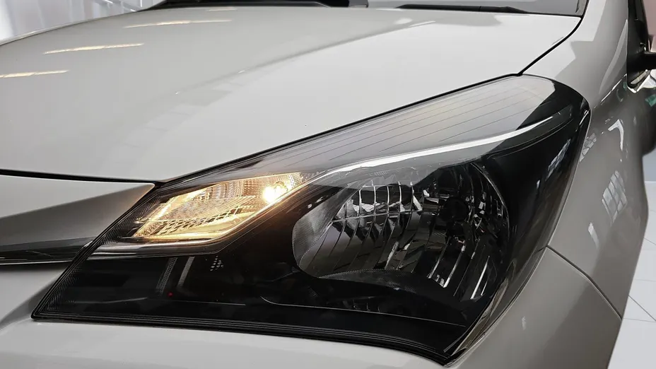 TOYOTA Yaris Yaris 1.5 Active