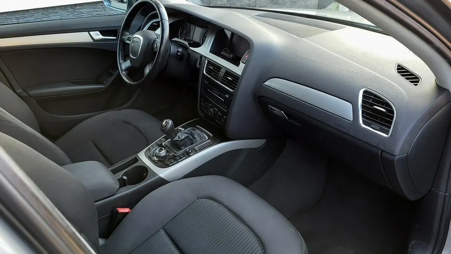 AUDI A4 -