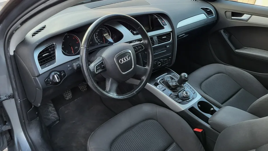 AUDI A4 -