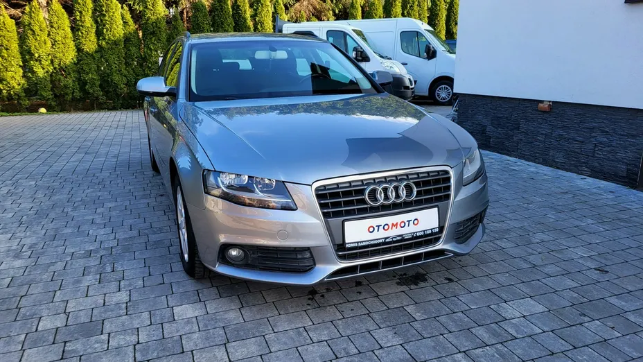 AUDI A4 -