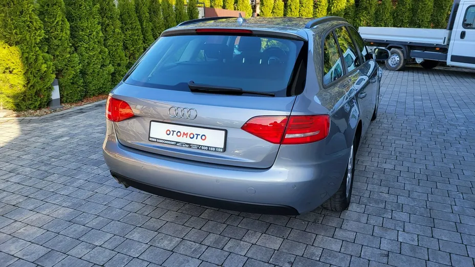 AUDI A4 -