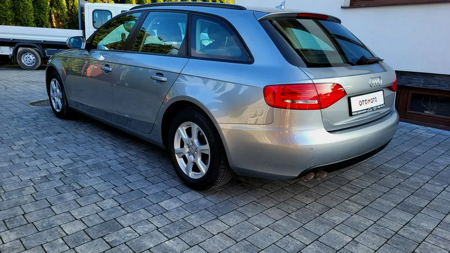 AUDI A4 -