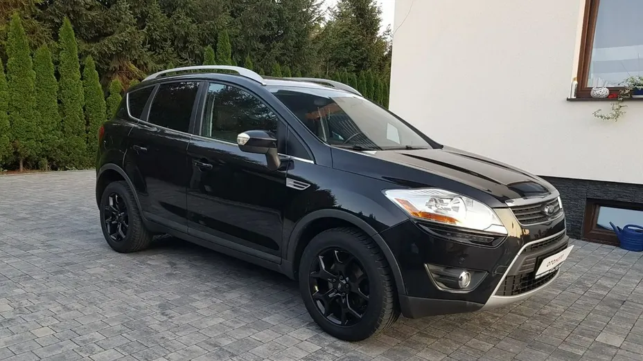 FORD Kuga -