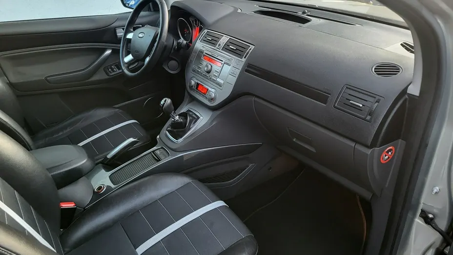FORD Kuga -
