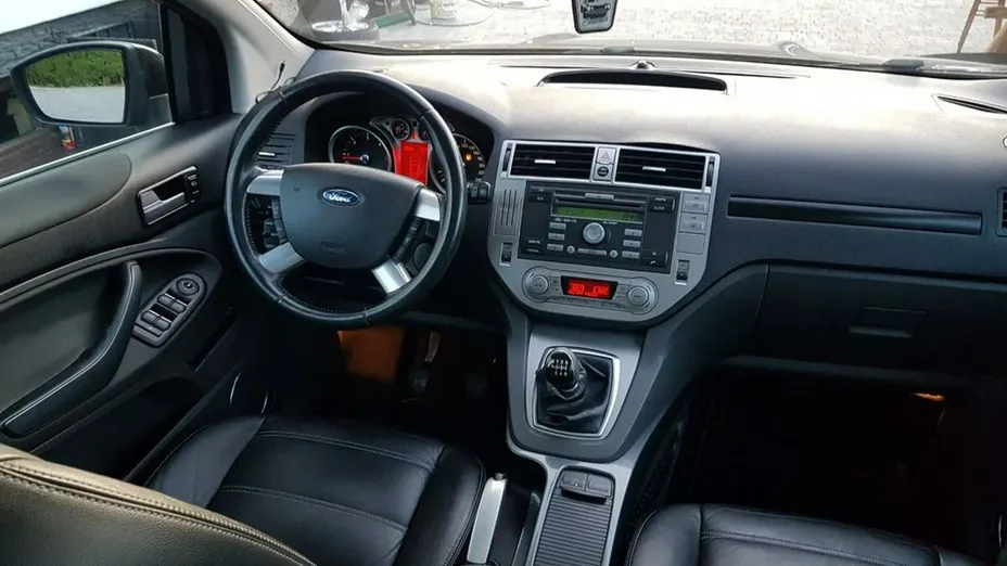 FORD Kuga -