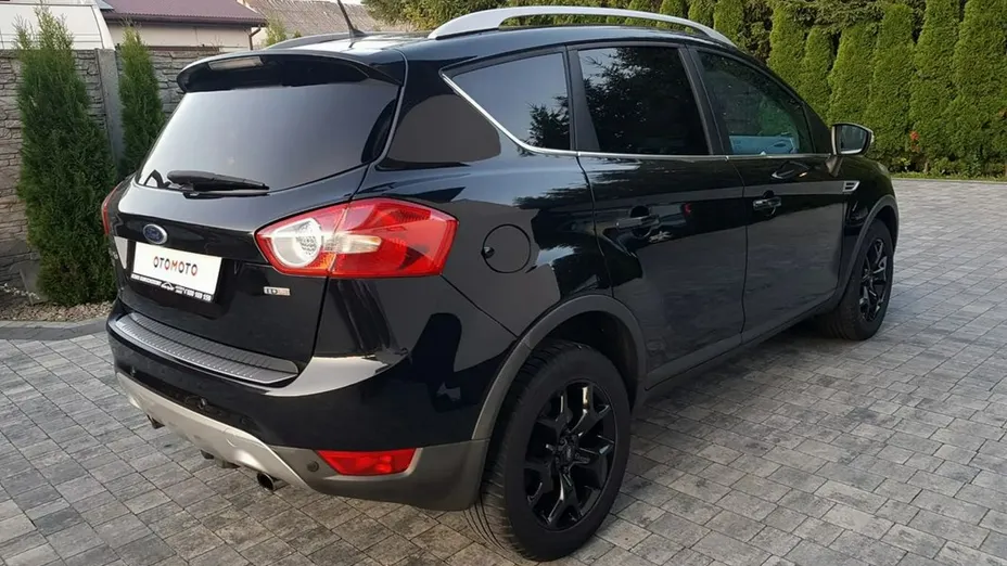 FORD Kuga -