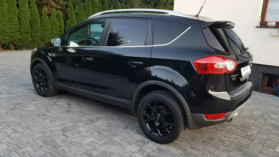 FORD Kuga -