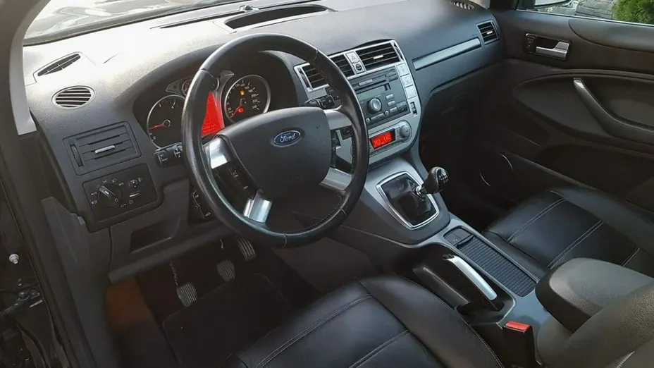 FORD Kuga -