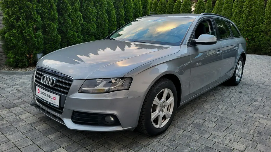 AUDI A4 -