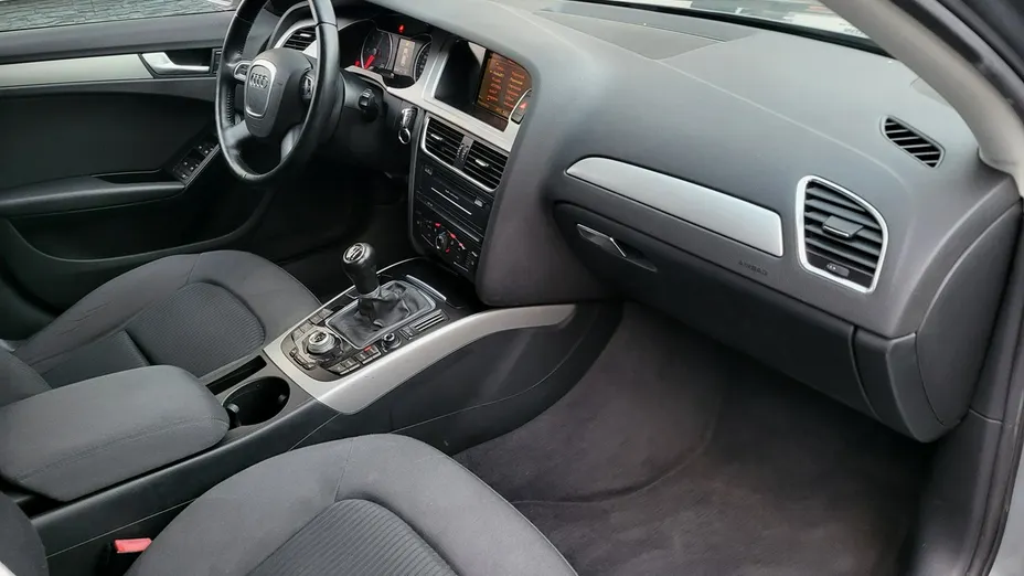 AUDI A4 -