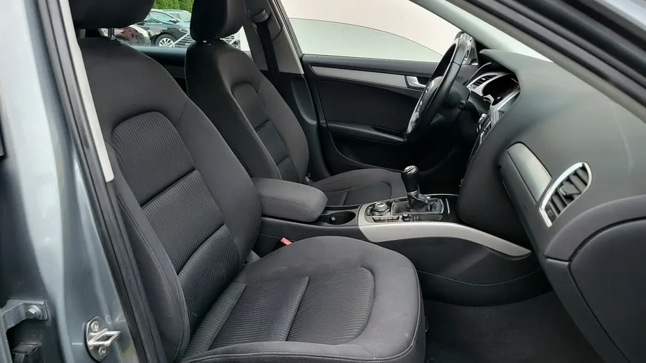 AUDI A4 -