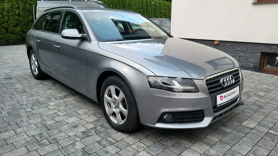 AUDI A4 -