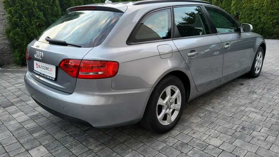 AUDI A4 -
