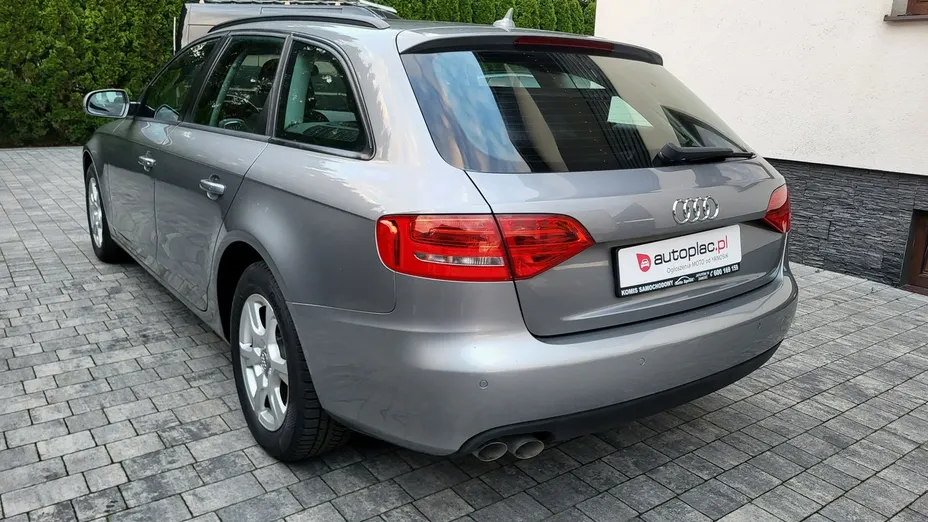 AUDI A4 -