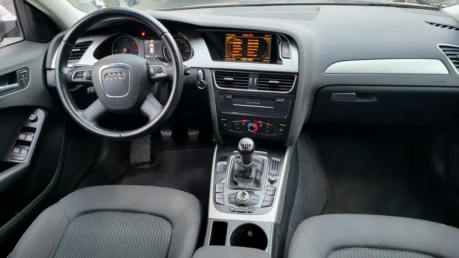 AUDI A4 -