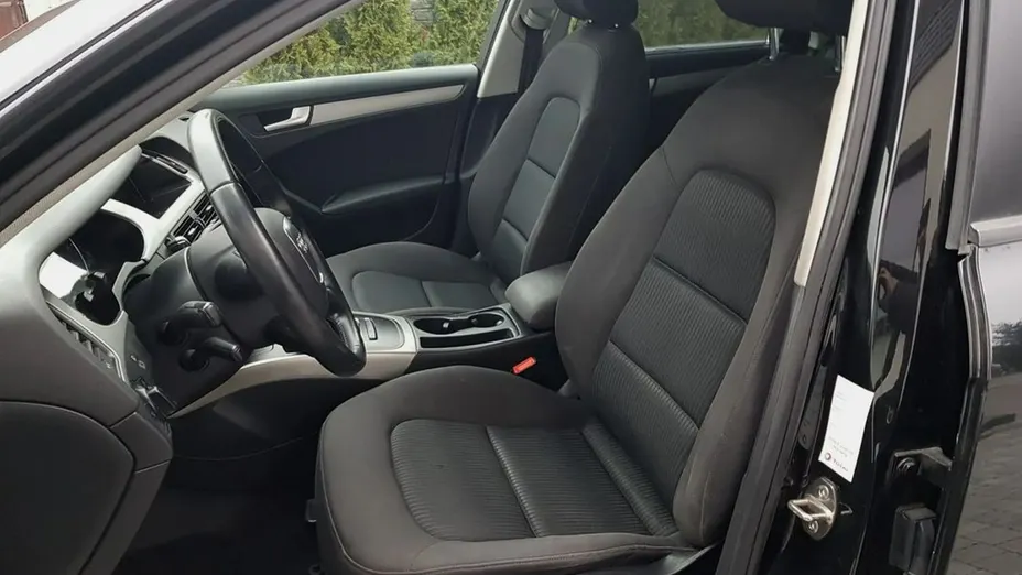 AUDI A4 -