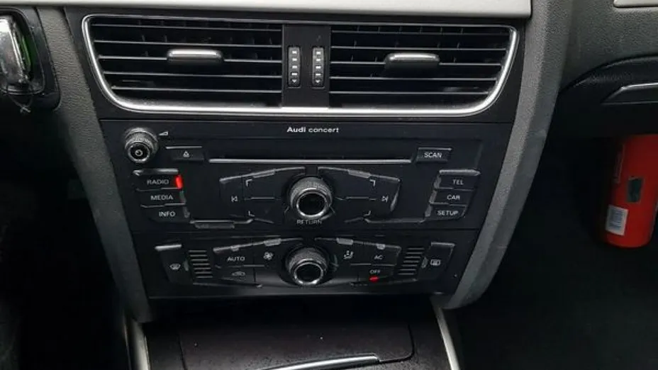 AUDI A4 -