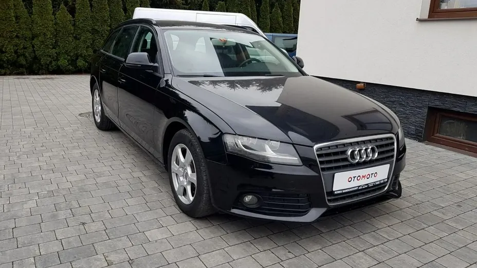 AUDI A4 -