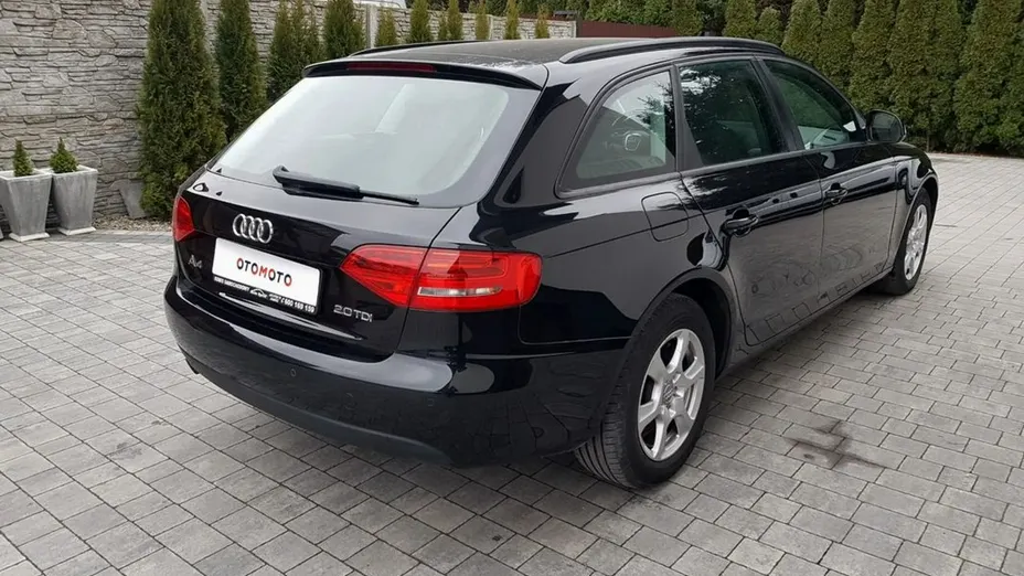 AUDI A4 -