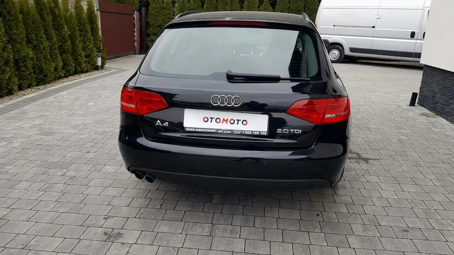 AUDI A4 -