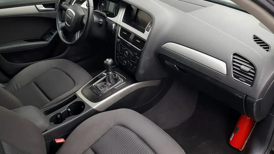AUDI A4 -