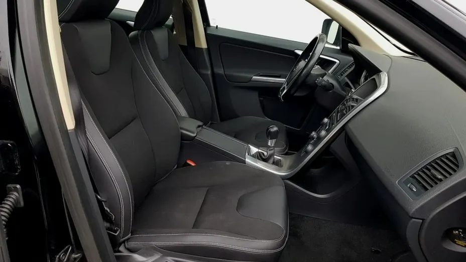 VOLVO XC60 -