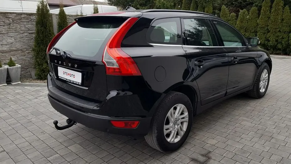 VOLVO XC60 -