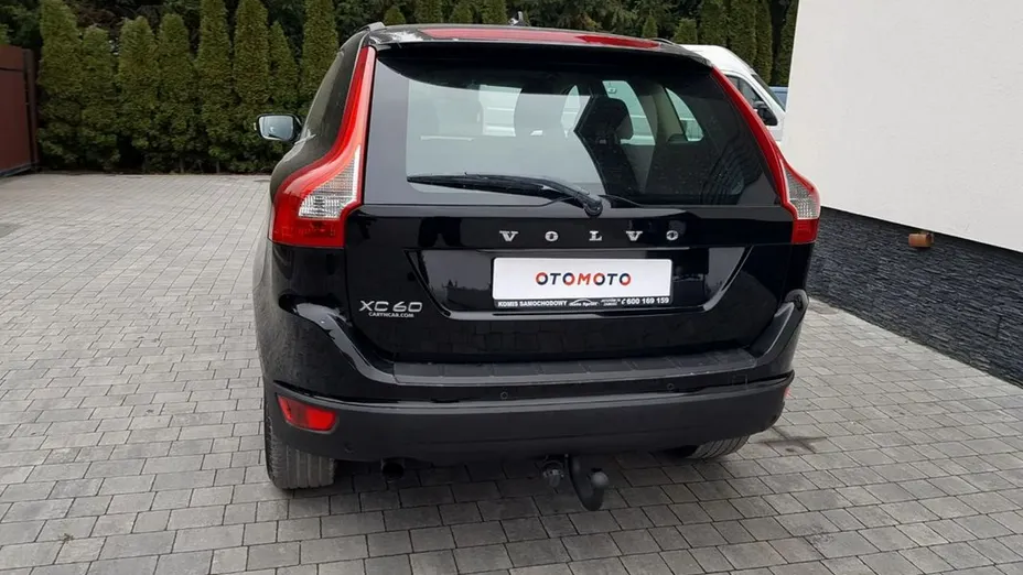 VOLVO XC60 -