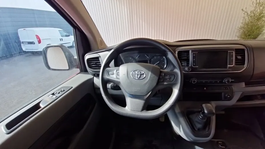 TOYOTA Proace -