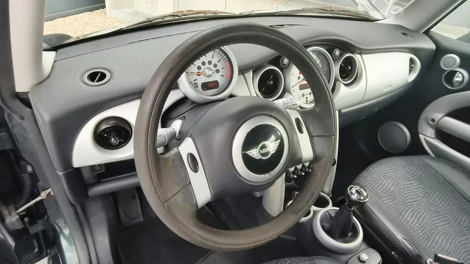 MINI Cooper -