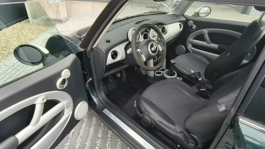 MINI Cooper -