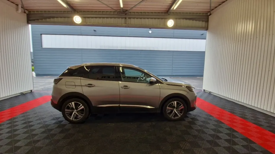 PEUGEOT 3008 -
