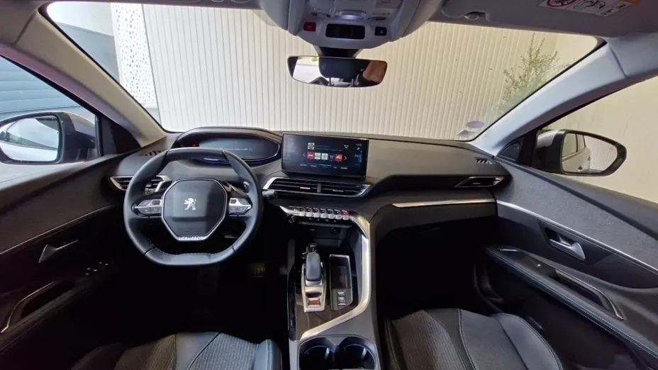 PEUGEOT 3008 -