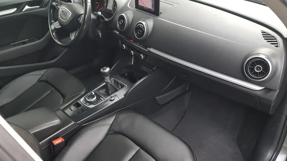 AUDI A3 Sportback -